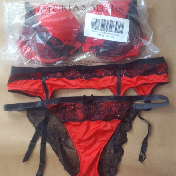 3 pcs Victoria's secret push up 36B M/L large